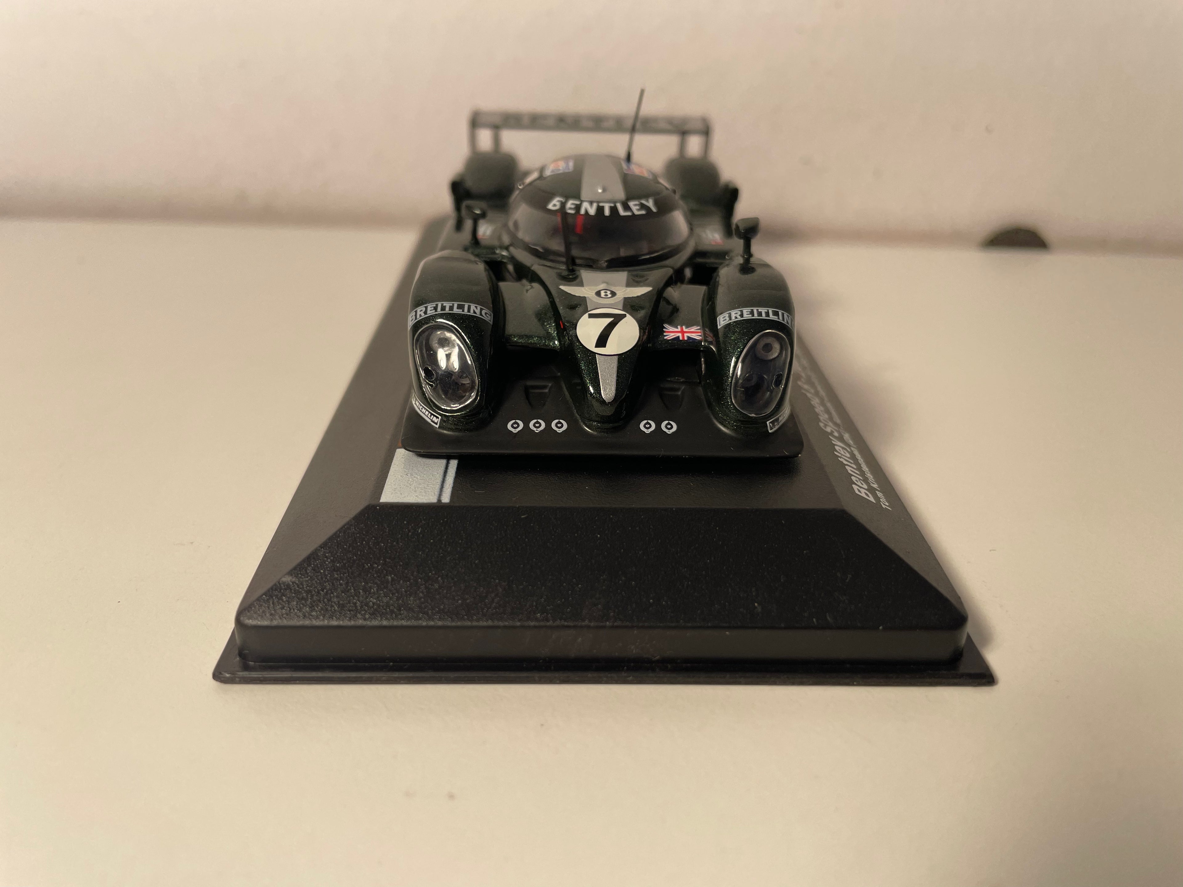 Dark green Bentley Speed 8 number 7 (2003 24 Hours of Le Mans)