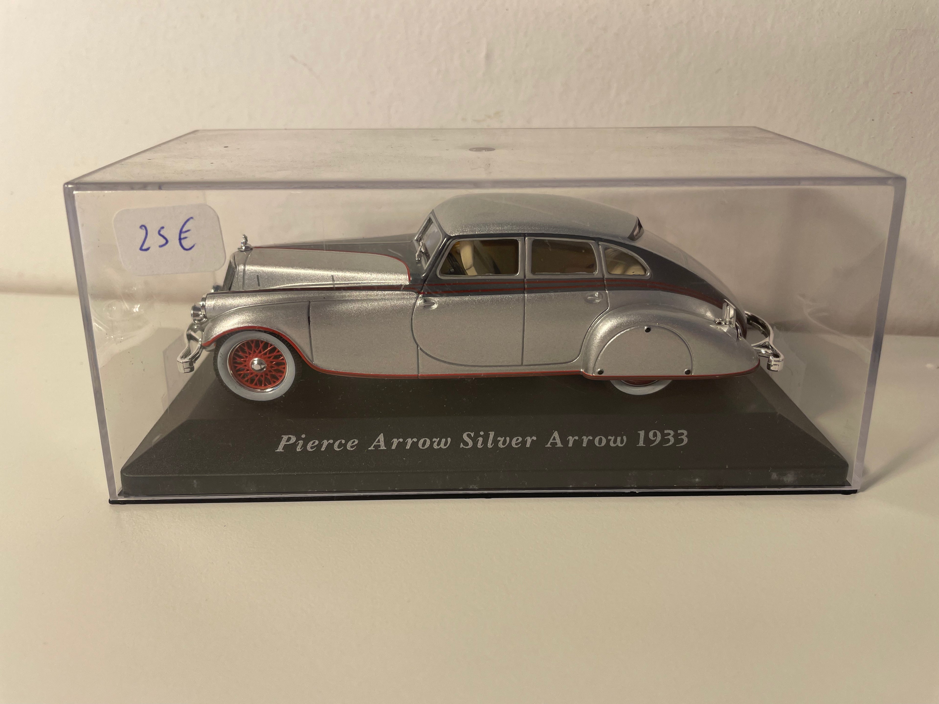 1933 Pierce Arrow Silver Arrow (American Car)