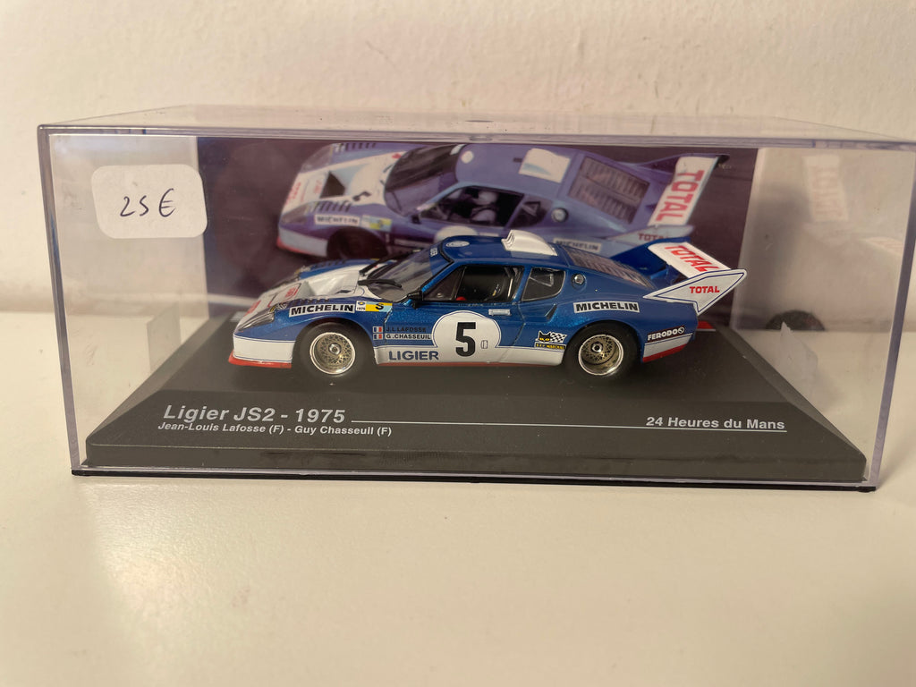 Ligier JS2 azul e branco número 5 - 24 horas de Le Mans de 1975