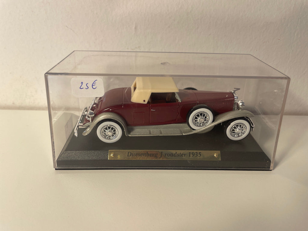 Duesenberg J Roadster bordowy z 1935 roku (samochód amerykański)