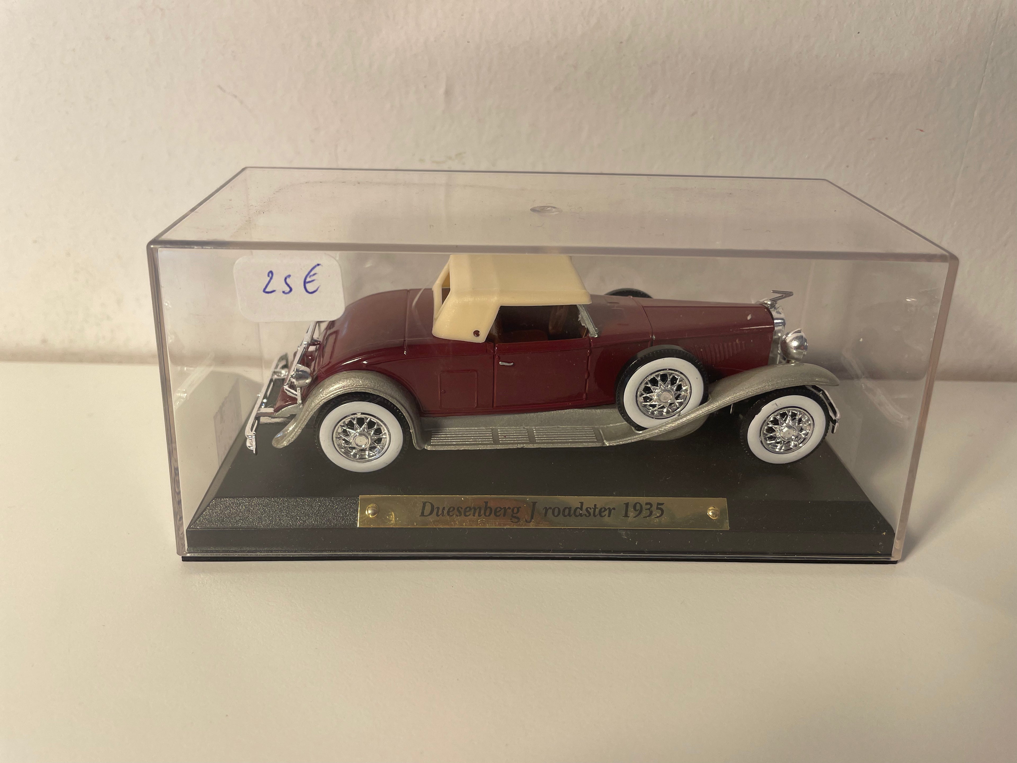 1935 Duesenberg J Roadster Bordeaux (American Car)