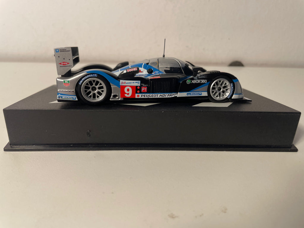 Peugeot 908 HDi FAP bleue, noire, blanche et grise numéro 9 - 24 heures du Mans de 2009