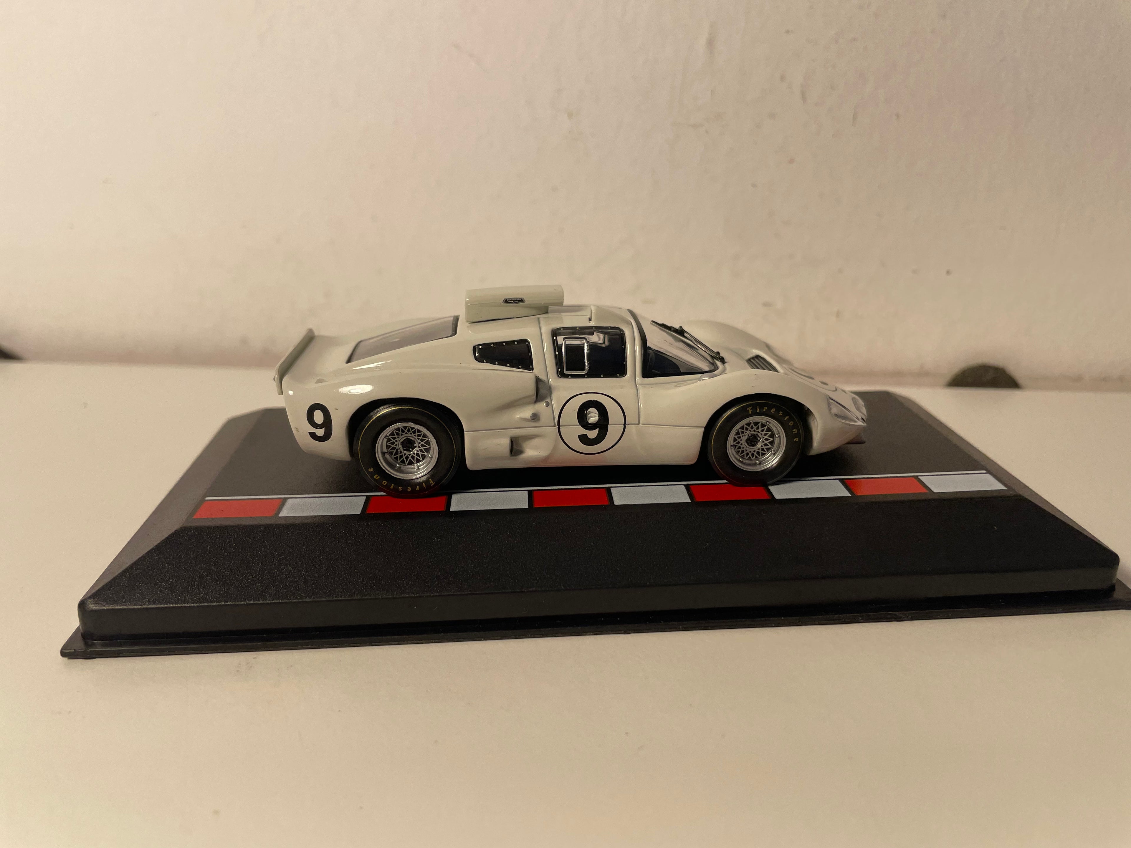 Chaparral 2D hellbeige - Nummer 9 - 24 Stunden von Le Mans 1966
