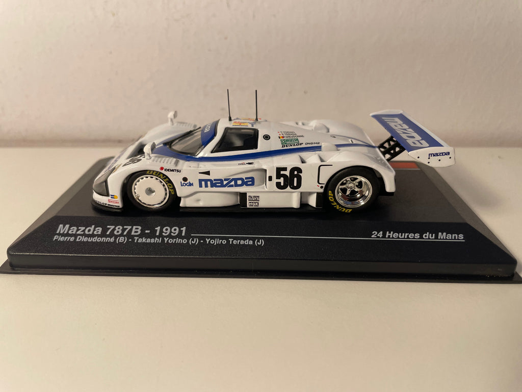 Mazda 787B wäiss a blo Nummer 56 - 24 Stonnen vum Le Mans 1991