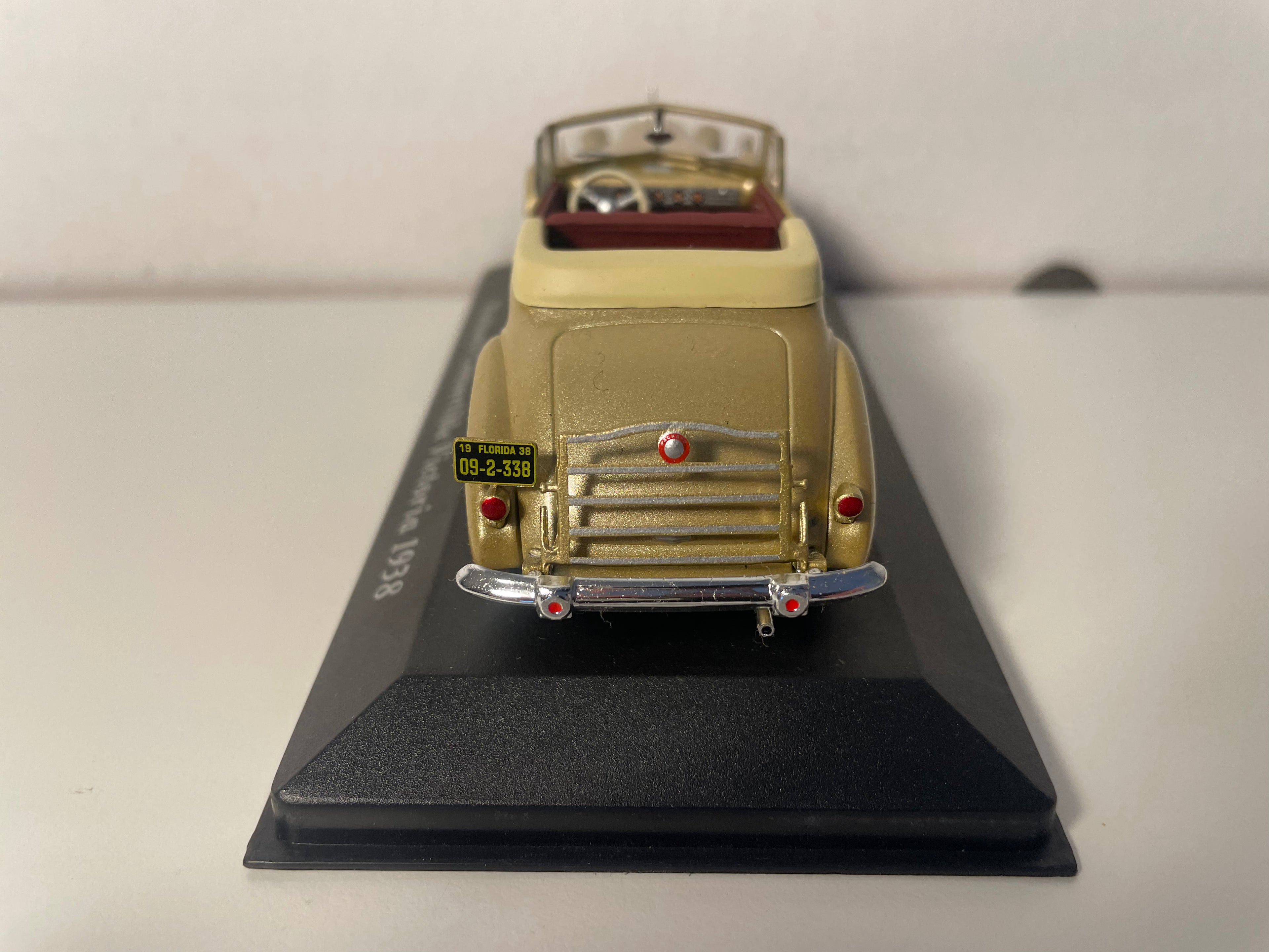 1938 Packard Convertible Victoria Brown (American Car)