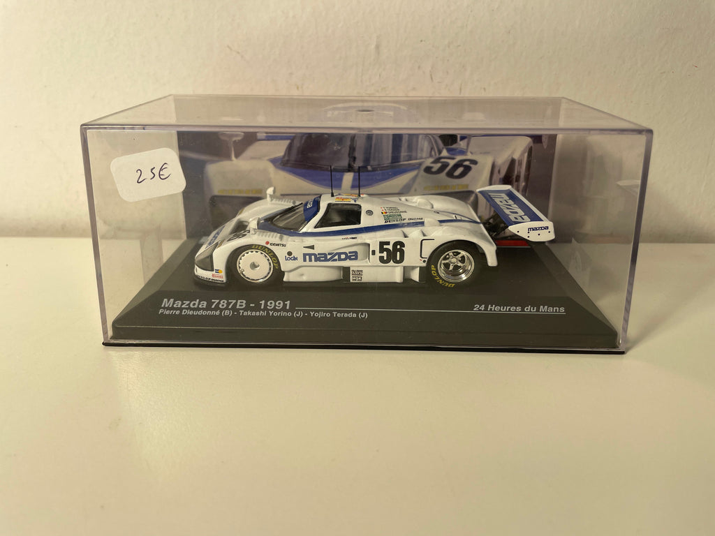 Mazda 787B wäiss a blo Nummer 56 - 24 Stonnen vum Le Mans 1991