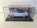SIMCA Aronde grand large (rue de la paix) bleue claire et toit bleue foncé de 1956