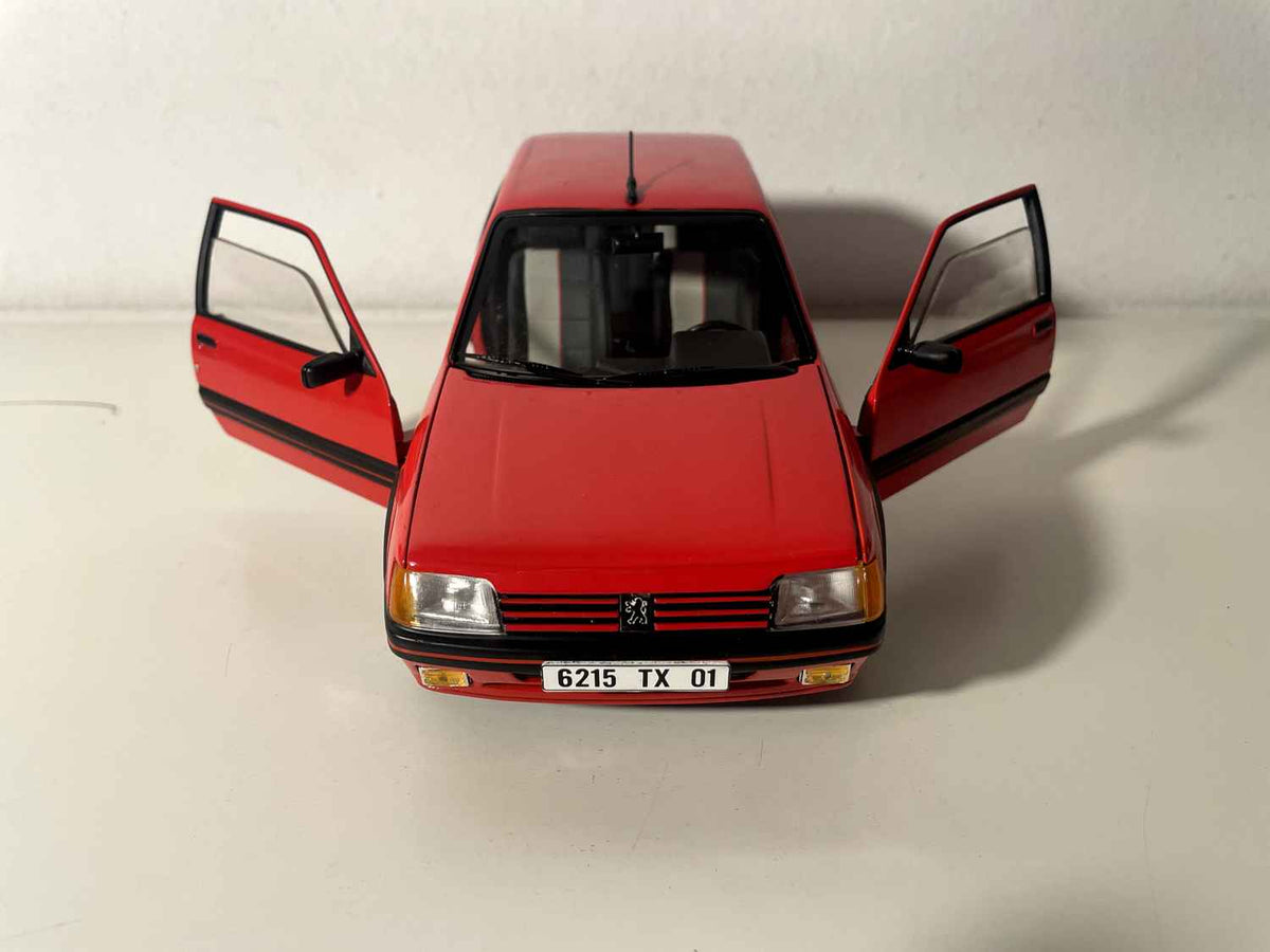 Peugeot 205 GTI rouge - Solido (Echelle 1/18ème)