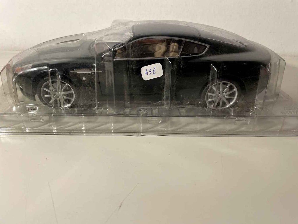Aston Martin DB9 verte foncée - Solido (échelle 1/18ème)