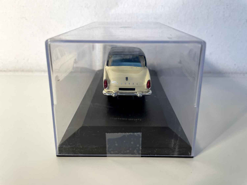Simca Aronde techo beige y azul oscuro (automóvil añadido a la base)