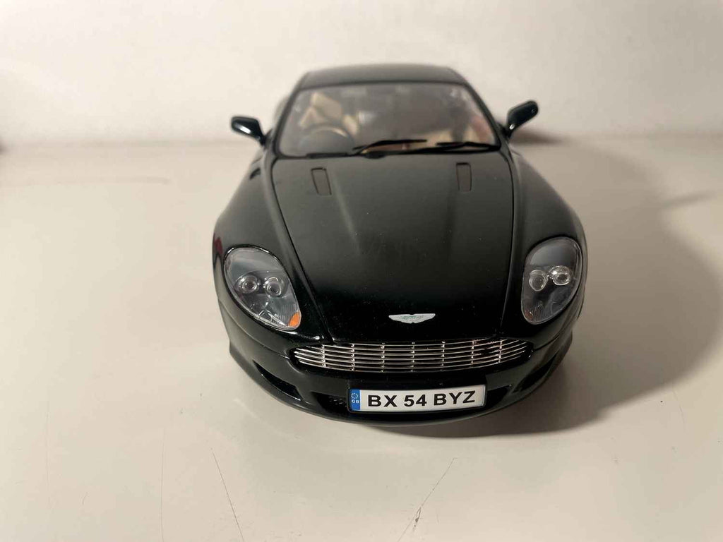 Aston Martin DB9 verte foncée - Solido (échelle 1/18ème)