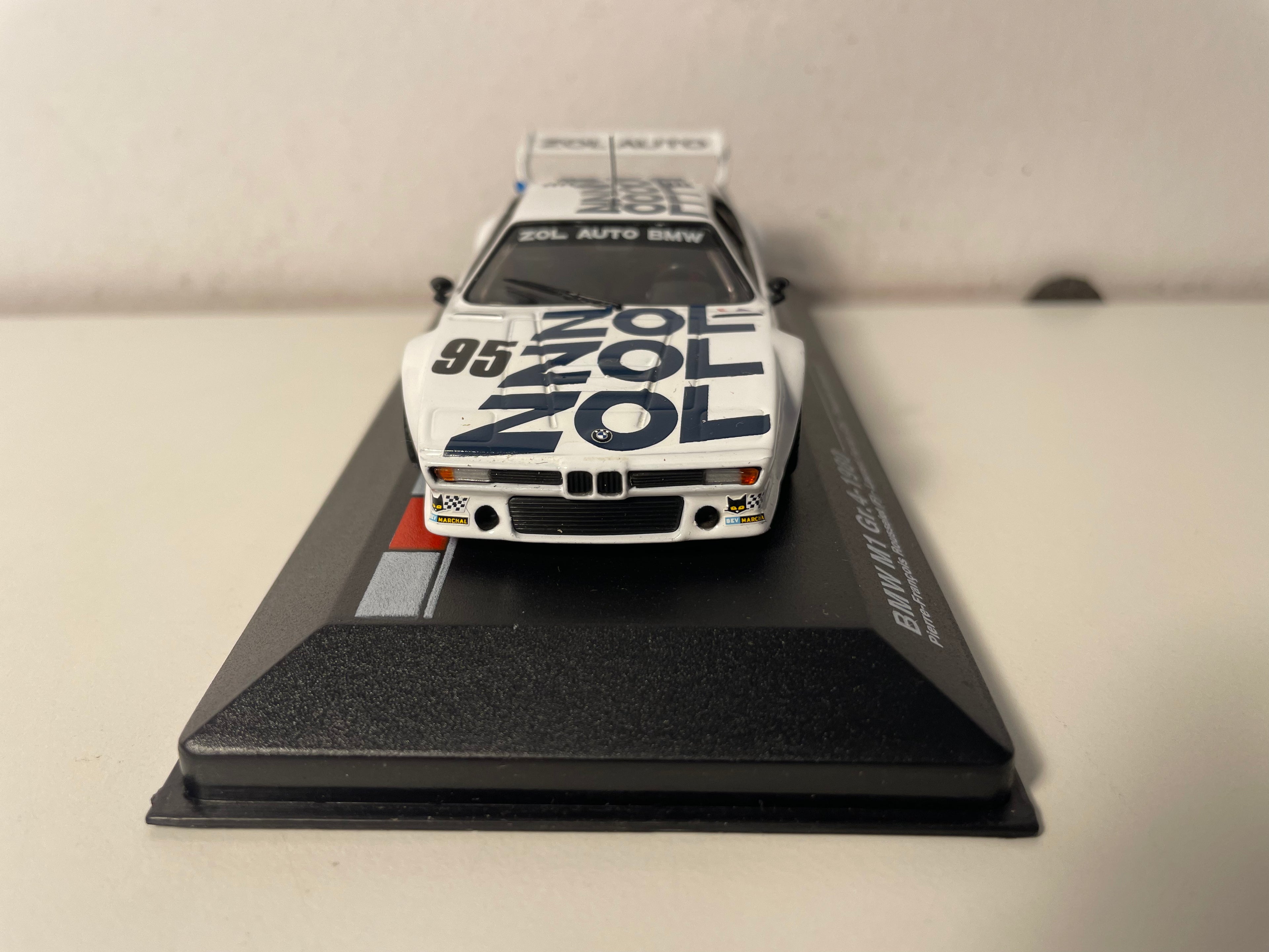 BMW M1 Gr.4 biała numer 95 - 24 godziny Le Mans 1980
