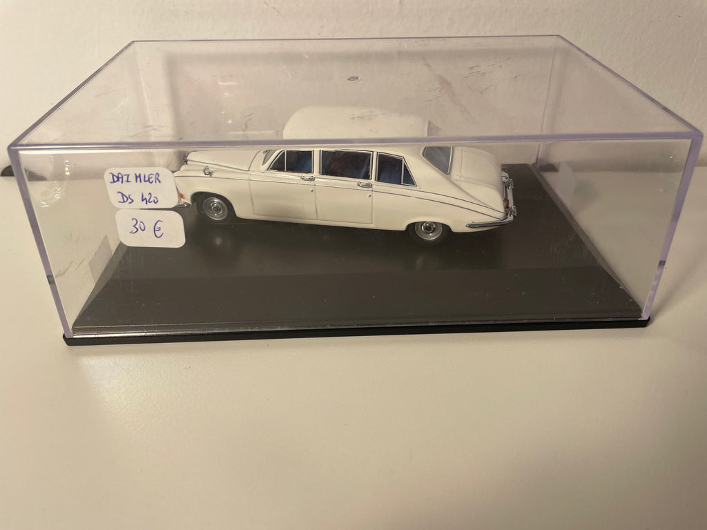 Daimler DS 420 biała (kremowa) - pudełko prostokątne