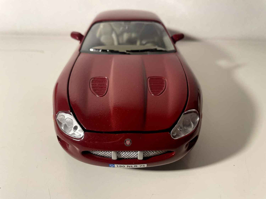 Jaguar XKR Bordeaux - Solido (1/18 scale)