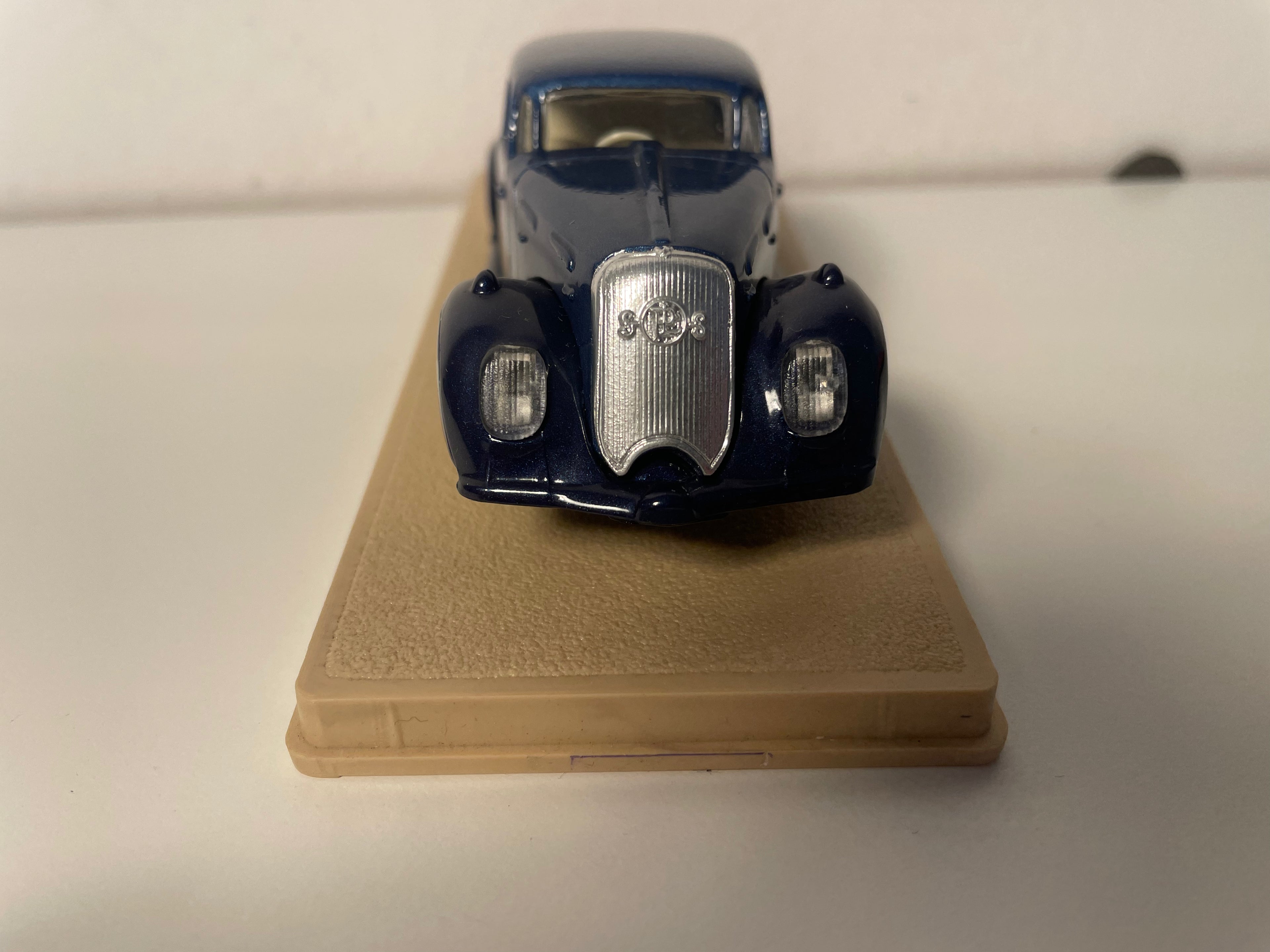 Panhard Dynamique bloo vun 1937 - ELIGOR