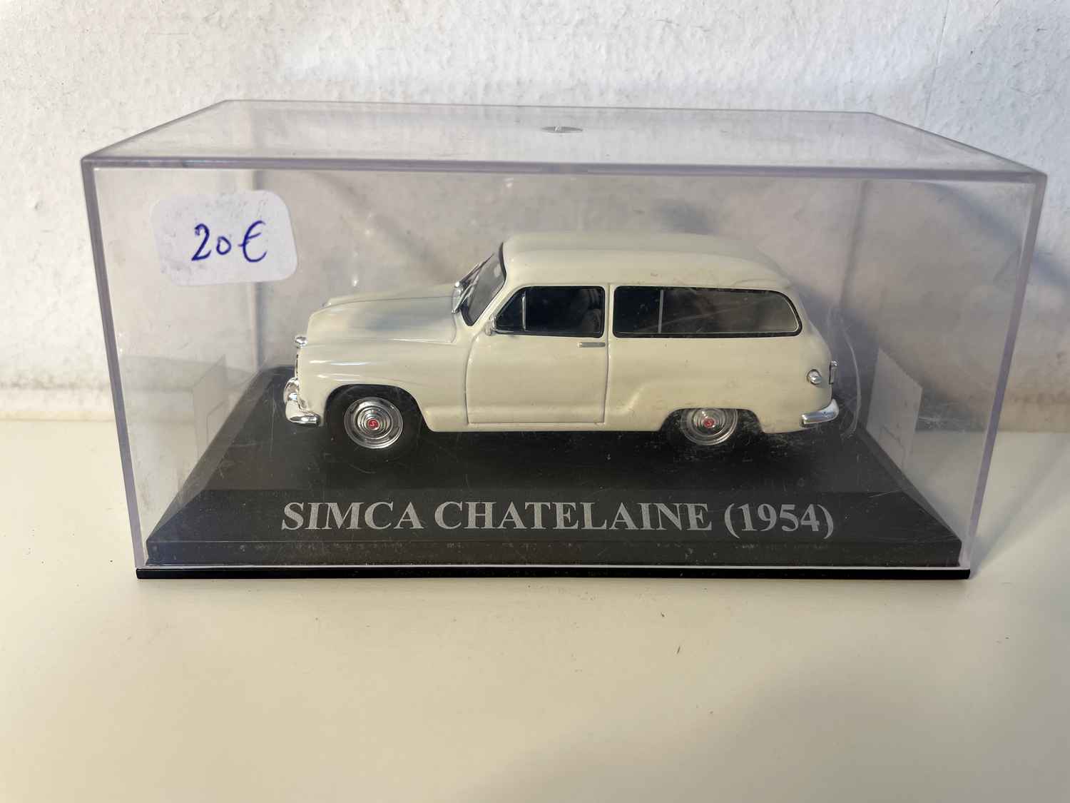SIMCA Châtelaine beige de 1954