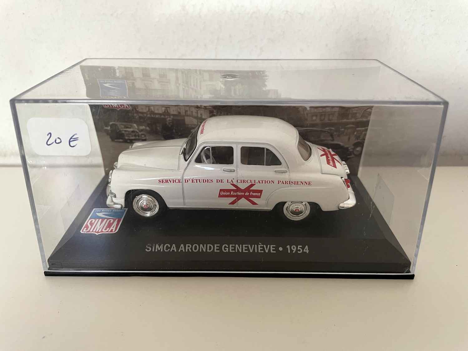 SIMCA Aronde Geneviève blanco de 1954