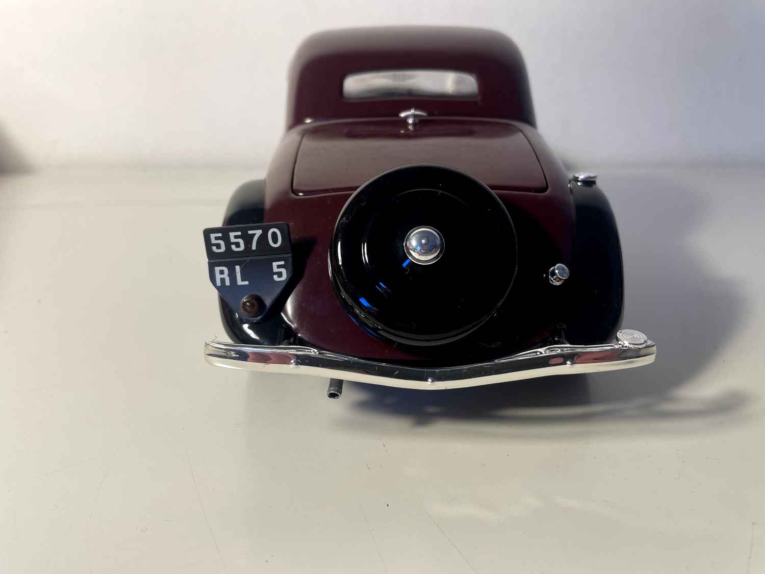 Citroën Traction 11B Bordeaux von 1938 - Solido (1/18 Maßstab)