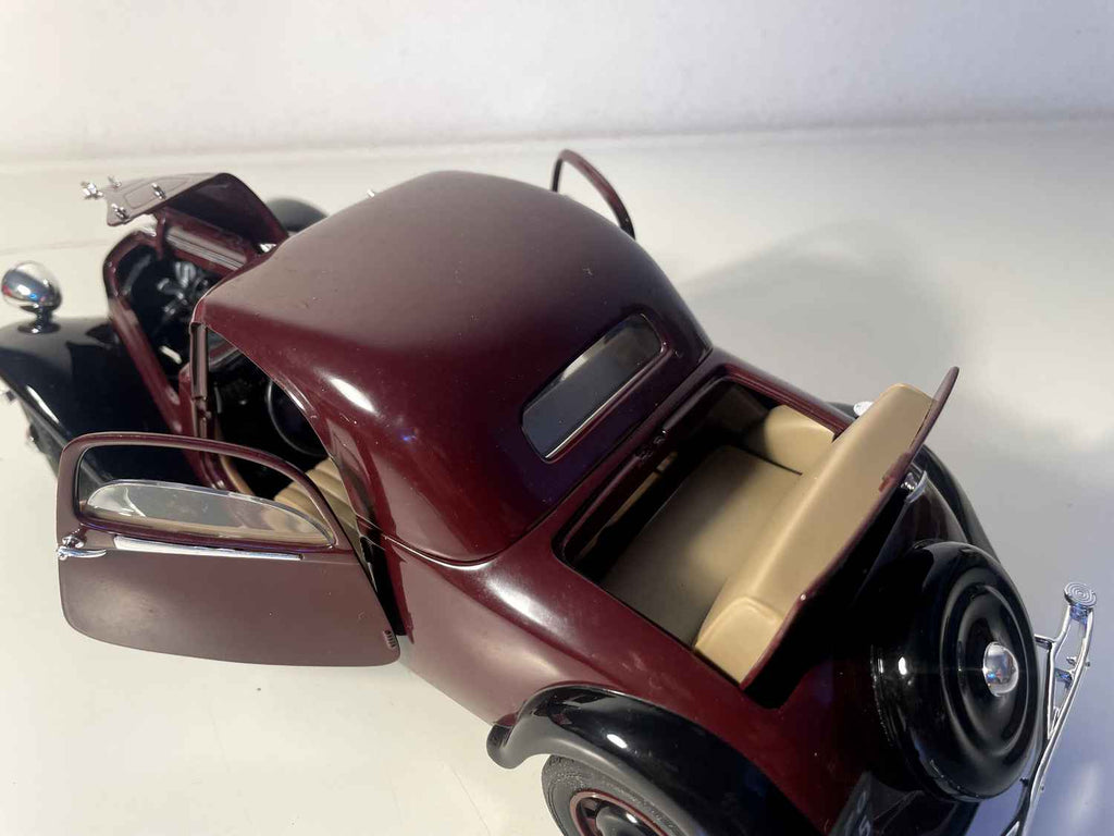 Citroën Traction 11B Bordeaux von 1938 - Solido (1/18 Maßstab)