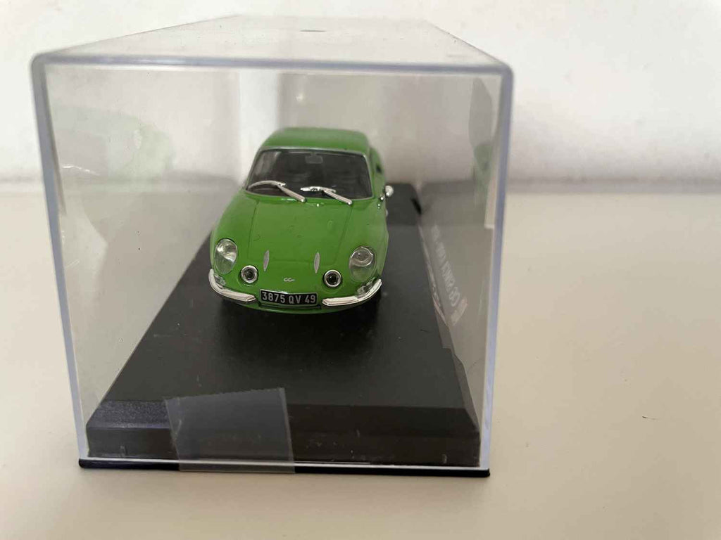 Zielona SIMCA CG 1300 z 1974 roku (Auto Plus)