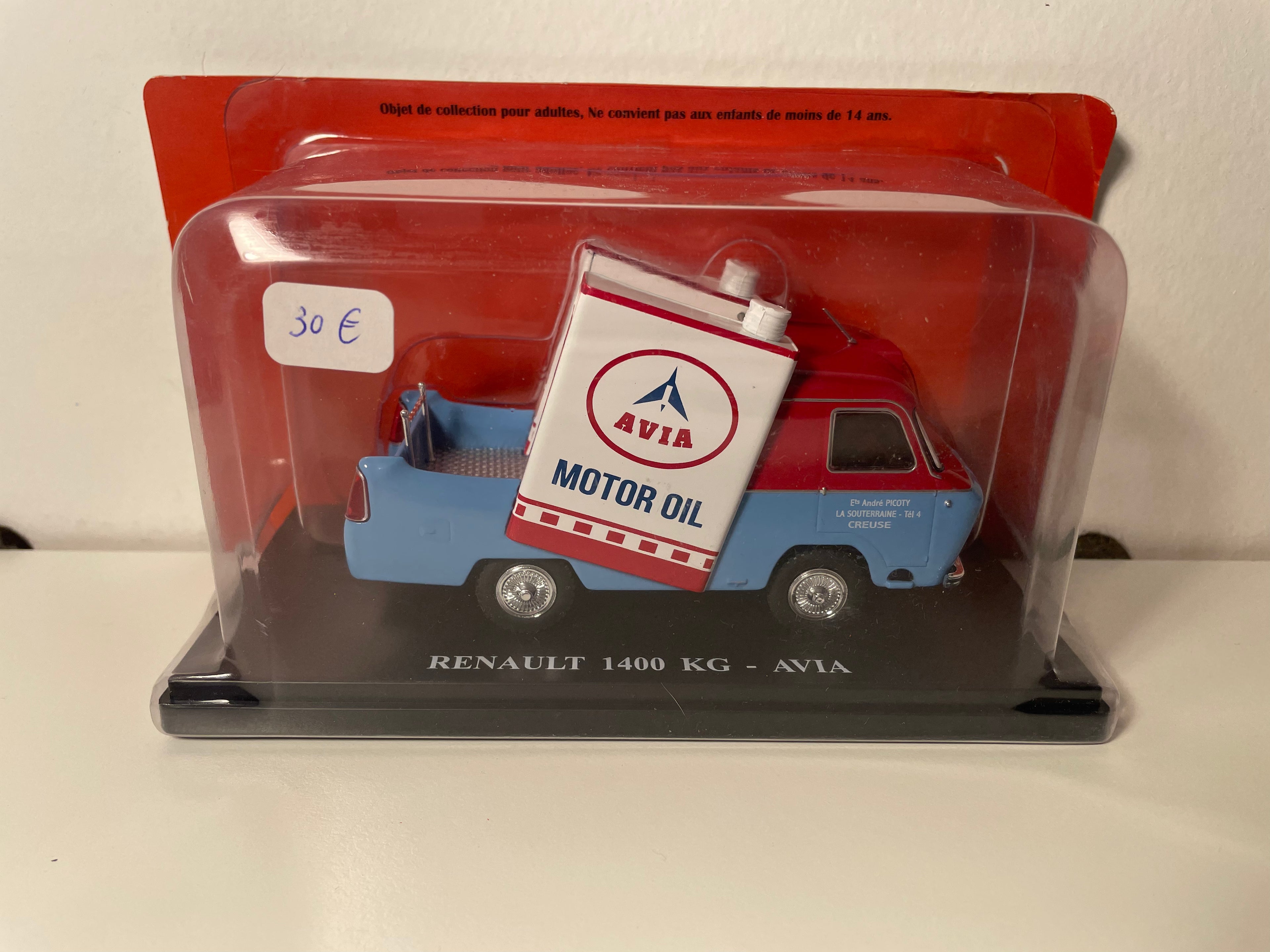 Renault 1400 Kg blue and red with AVIA advertising - Tour de France
