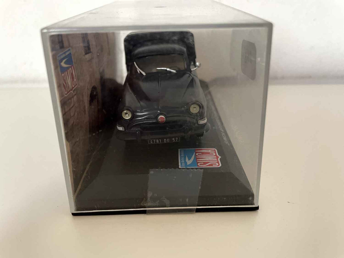 SIMCA Aronde däischtergrau Zillebus aus 1954