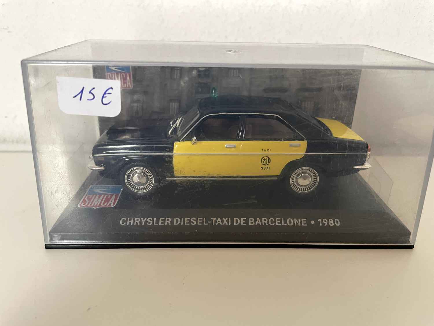 Taxi SIMCA Chrysler Diesel amarillo y negro de Barcelona de 1980