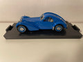Bugatti 57S coupé blu del 1932/1934 (BRUMM)