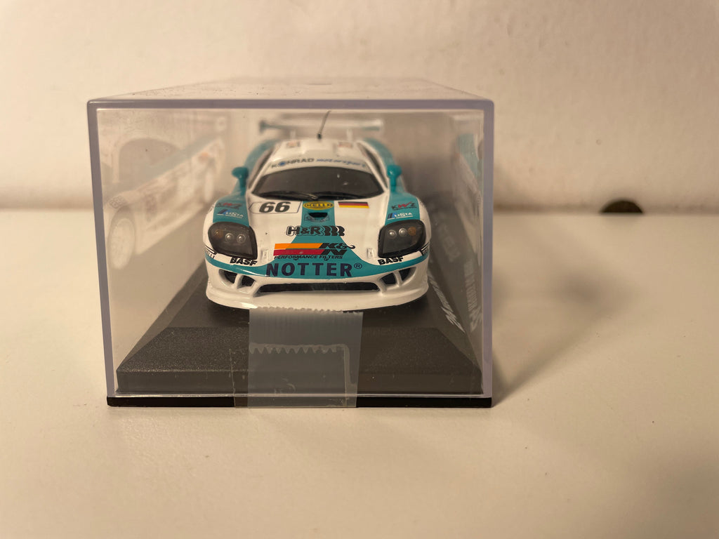 Saleen S7-R blanche et verte numéro 66 - 24 heures du Mans de 2002