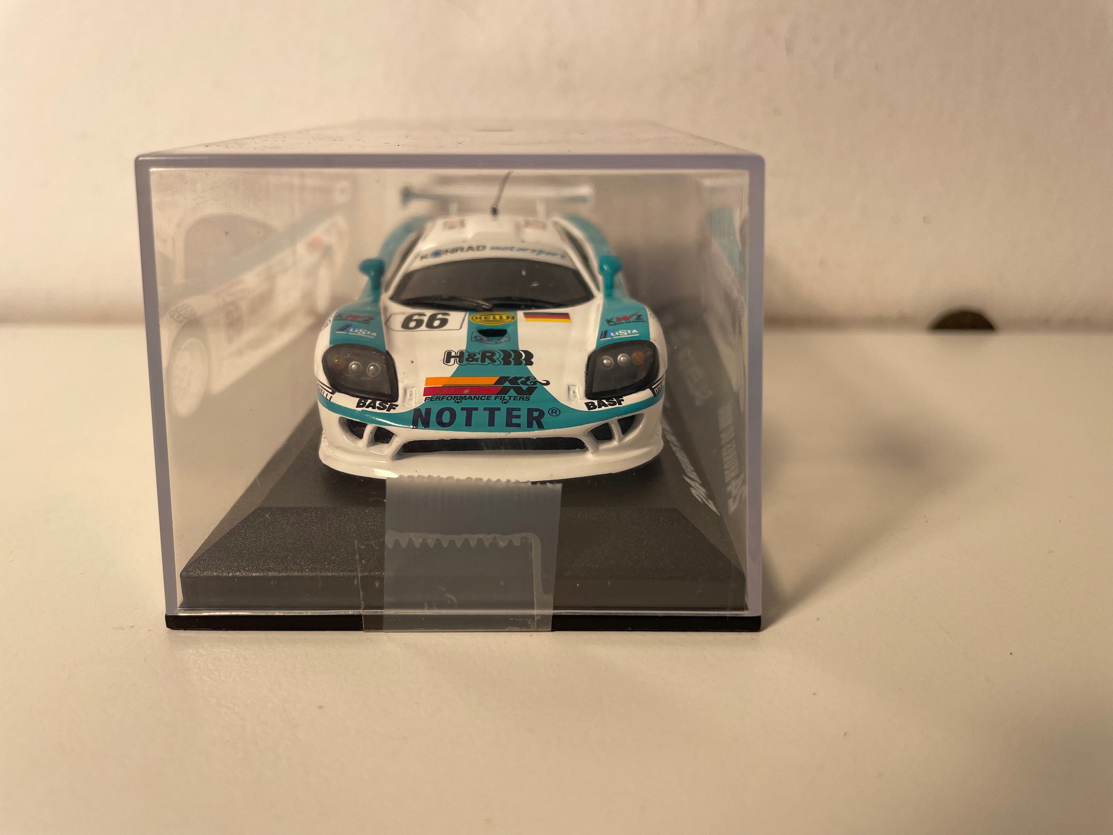 Saleen S7-R blanche et verte numéro 66 - 24 heures du Mans de 2002