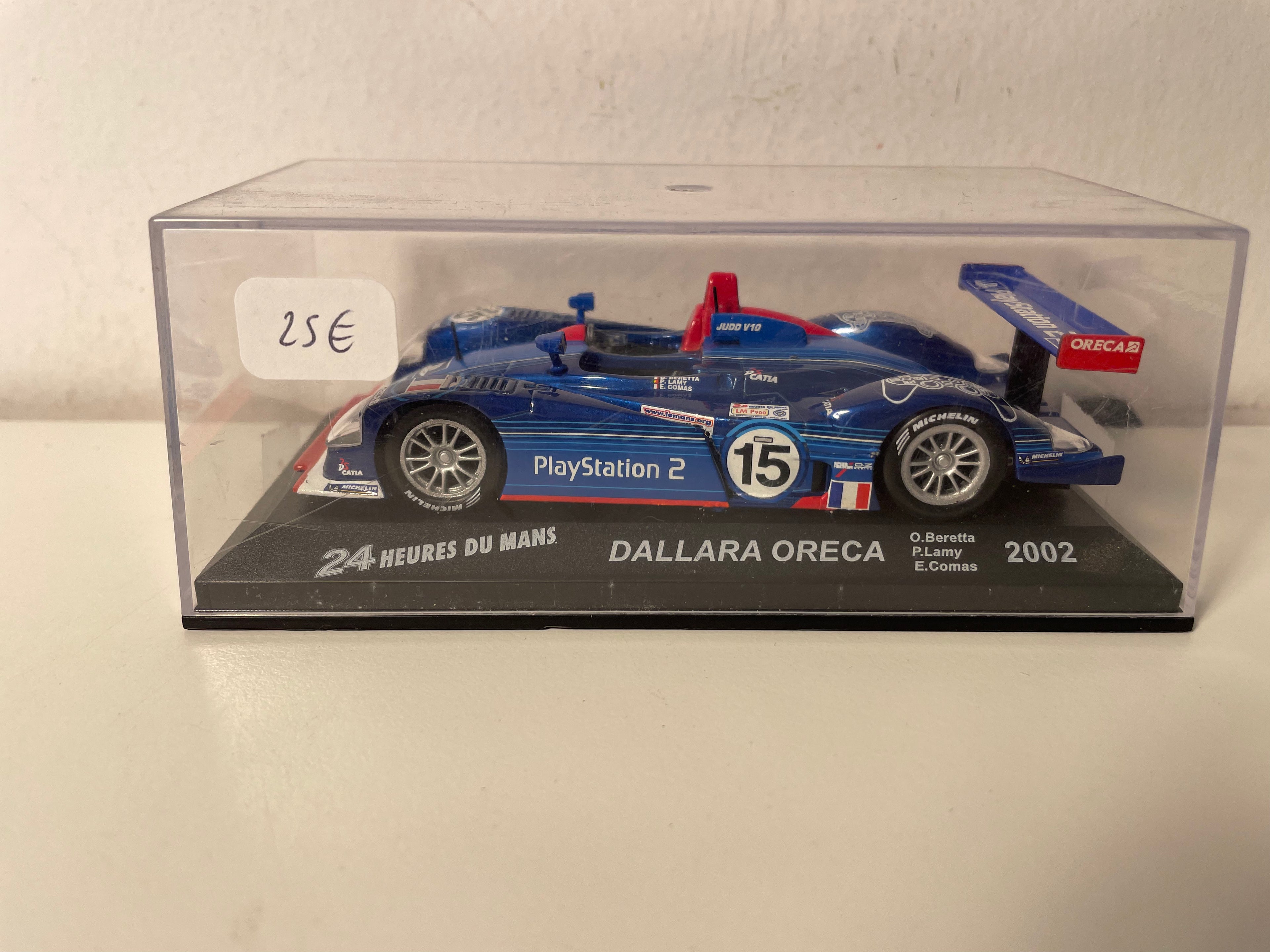 Dallara Oreca bleue numéro 15 - 24 heures du Mans de 2002