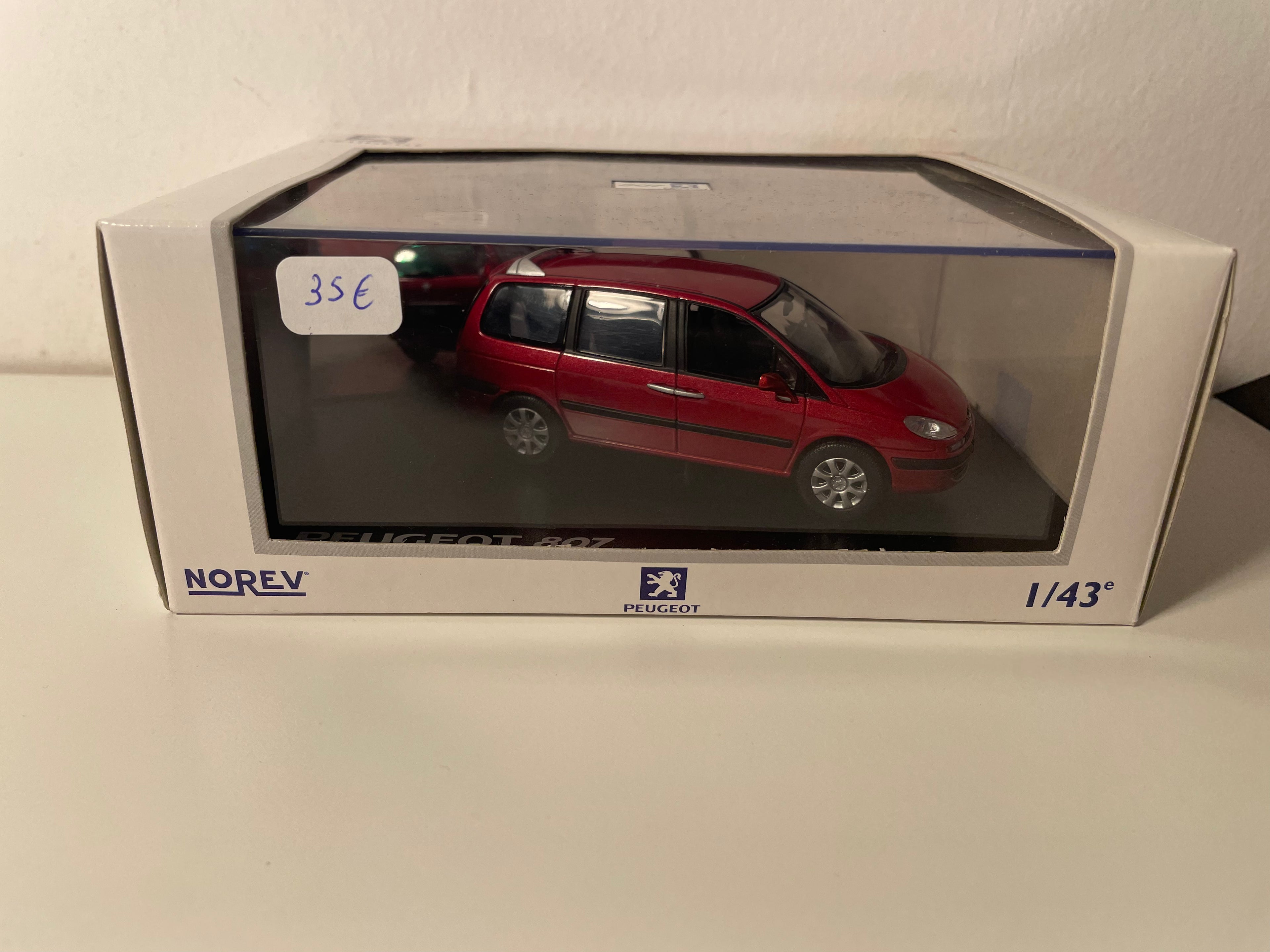 Peugeot 807 burdeos - NOREV (caja rectangular)