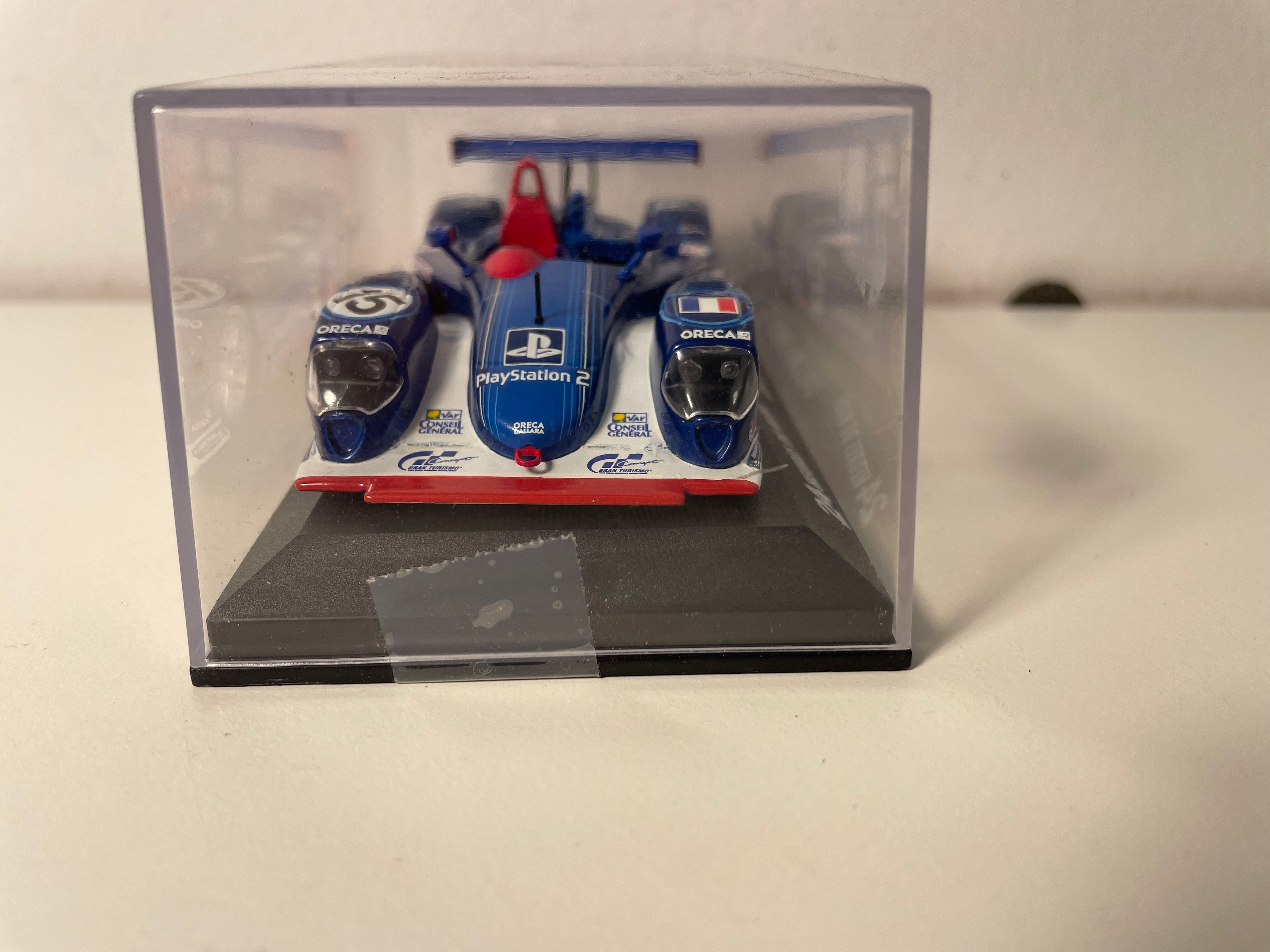 Dallara Oreca bleue numéro 15 - 24 heures du Mans de 2002