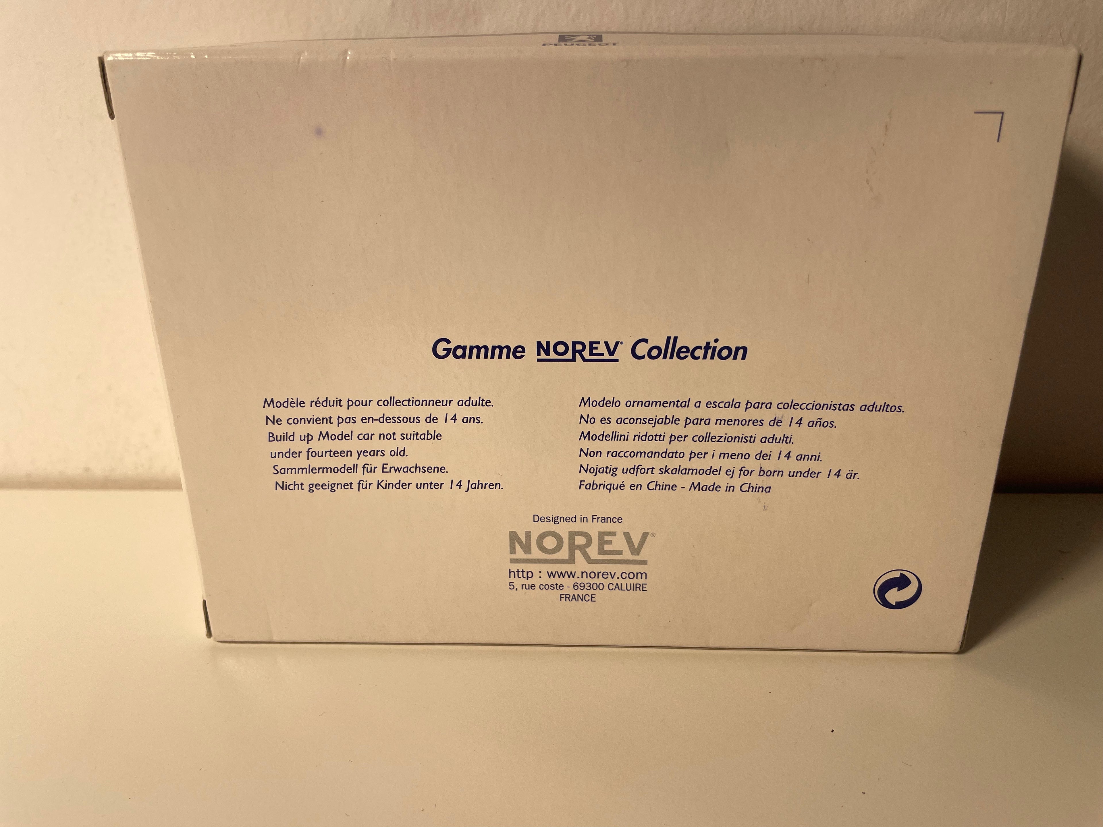 Peugeot 807 burdeos - NOREV (caja rectangular)