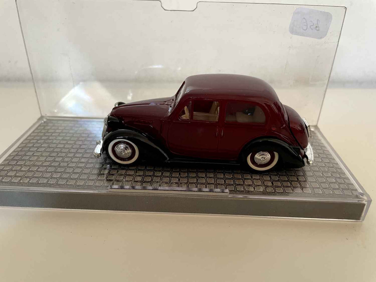 Simca 8/1200 burdeos de 1950 (Norev)