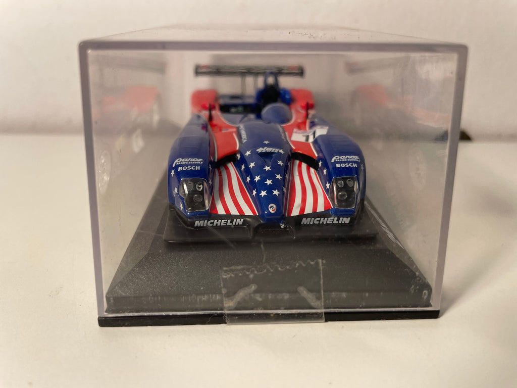 Panoz LMP01 blauw en rood nummer 11 (24 uur van Le Mans 2002)