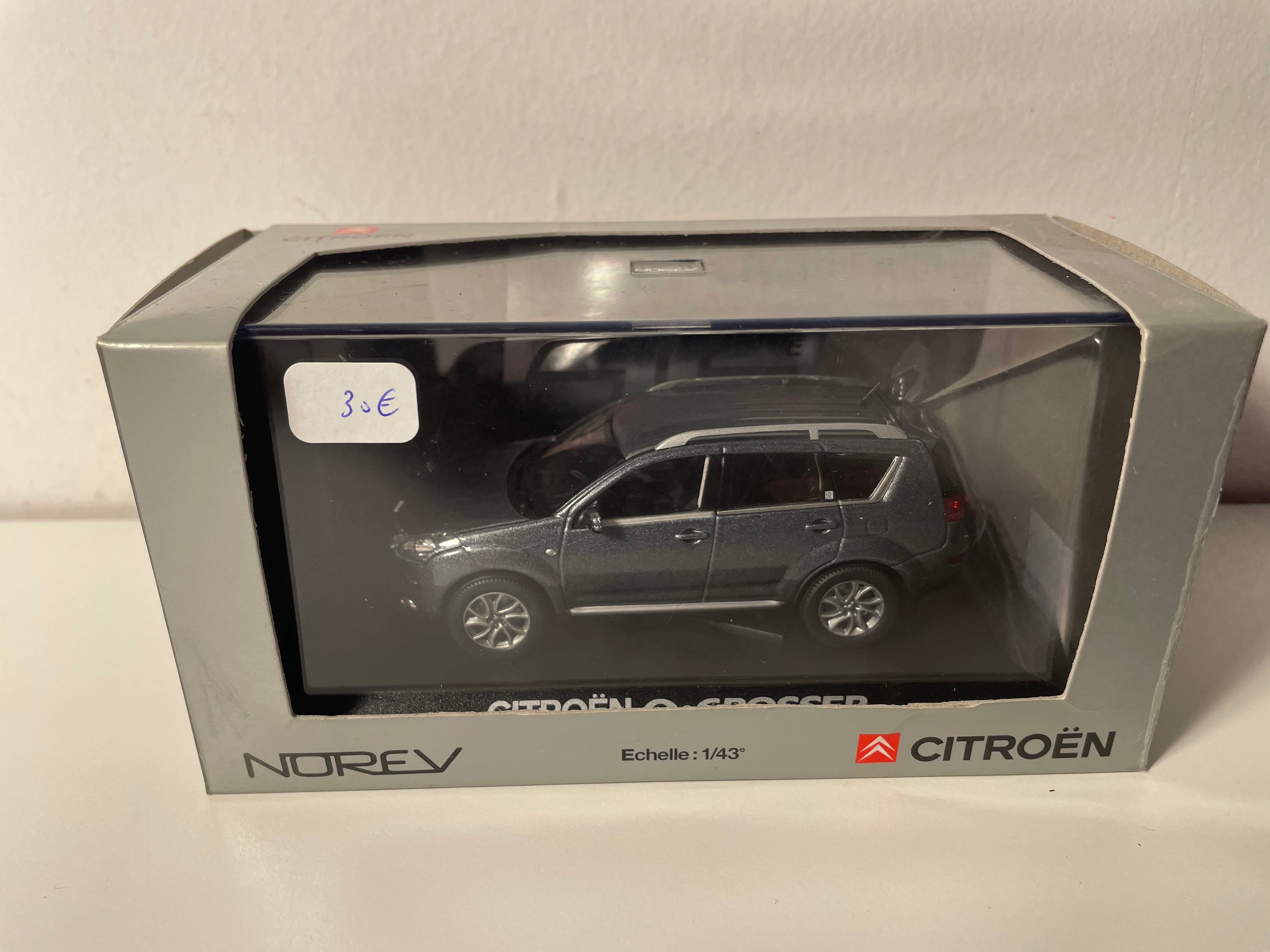 Citroën C.Crosser szary ciemny z 2007 roku - NOREV