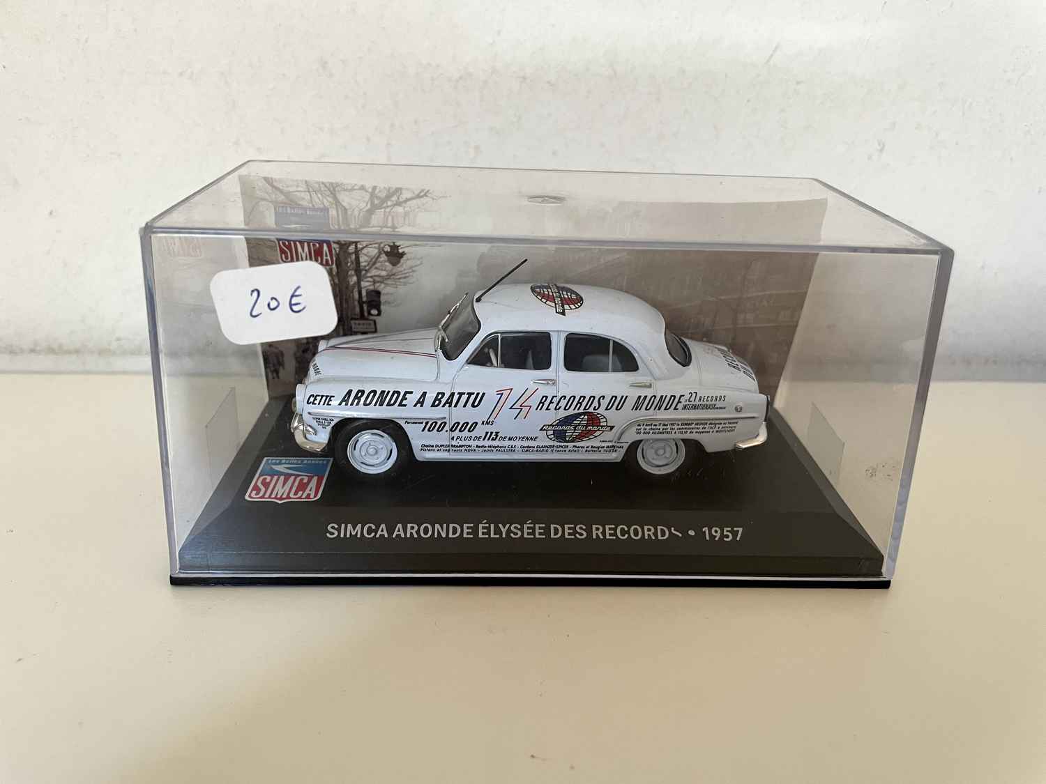 SIMCA Aronde Elysée lichtblauwe recordhouder uit 1957