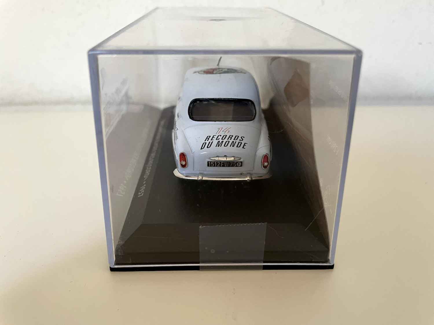 SIMCA Aronde Elysée lichtblauwe recordhouder uit 1957