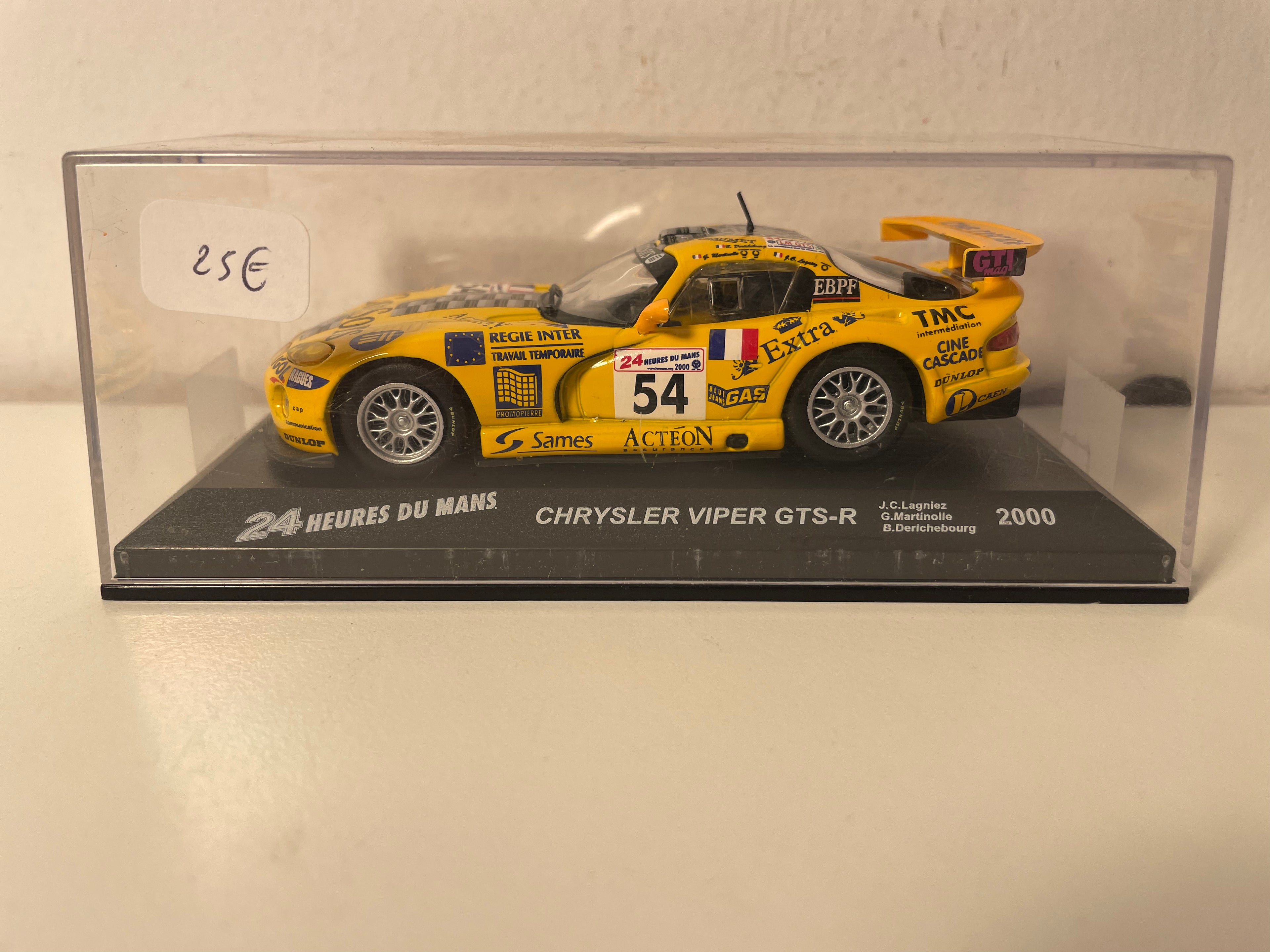 Giele Chrysler Viper GTS-R Nummer 54 (24 Stonnen Le Mans 2000)