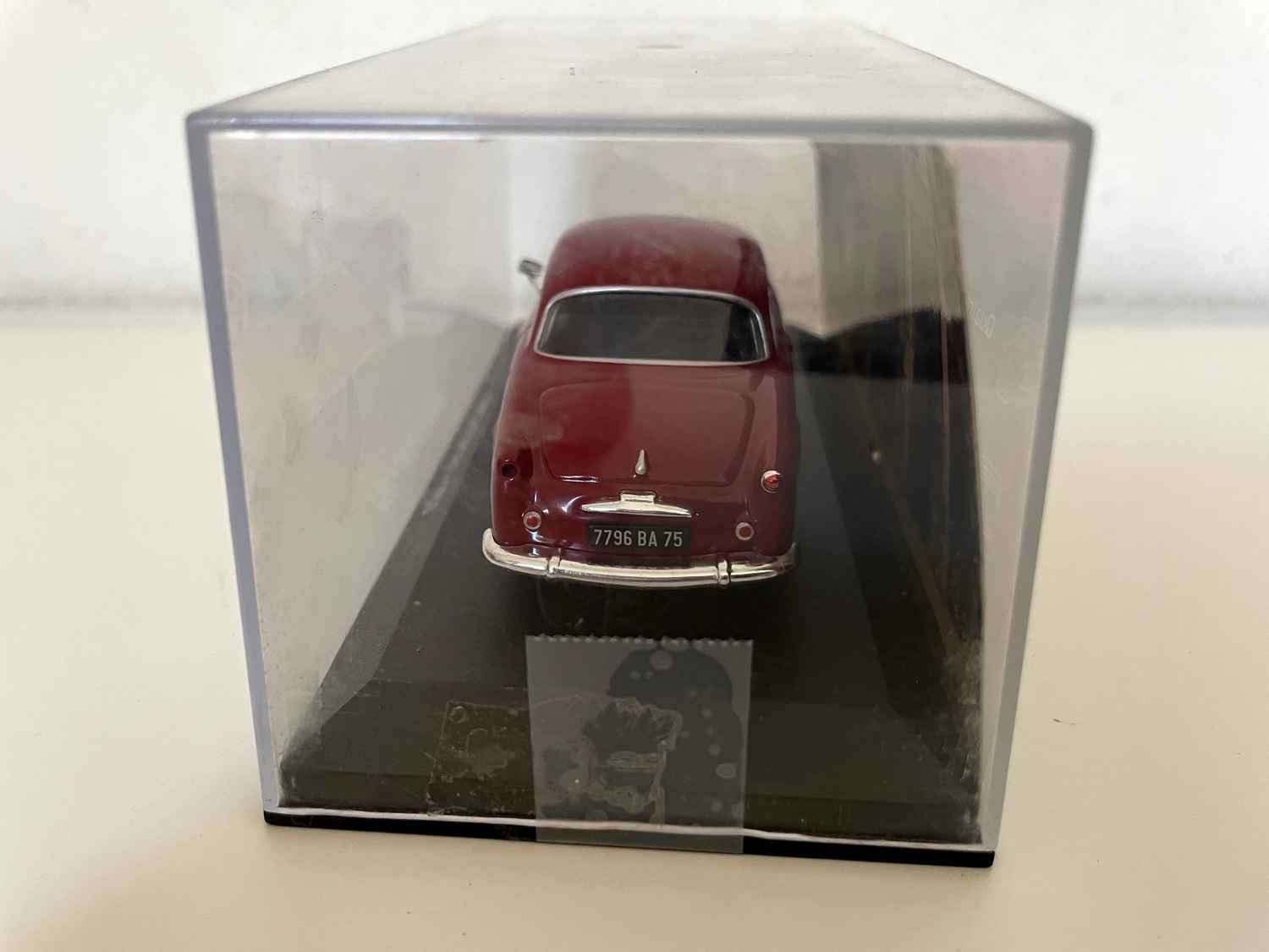 SIMCA 9 Sport Burdeos de 1953