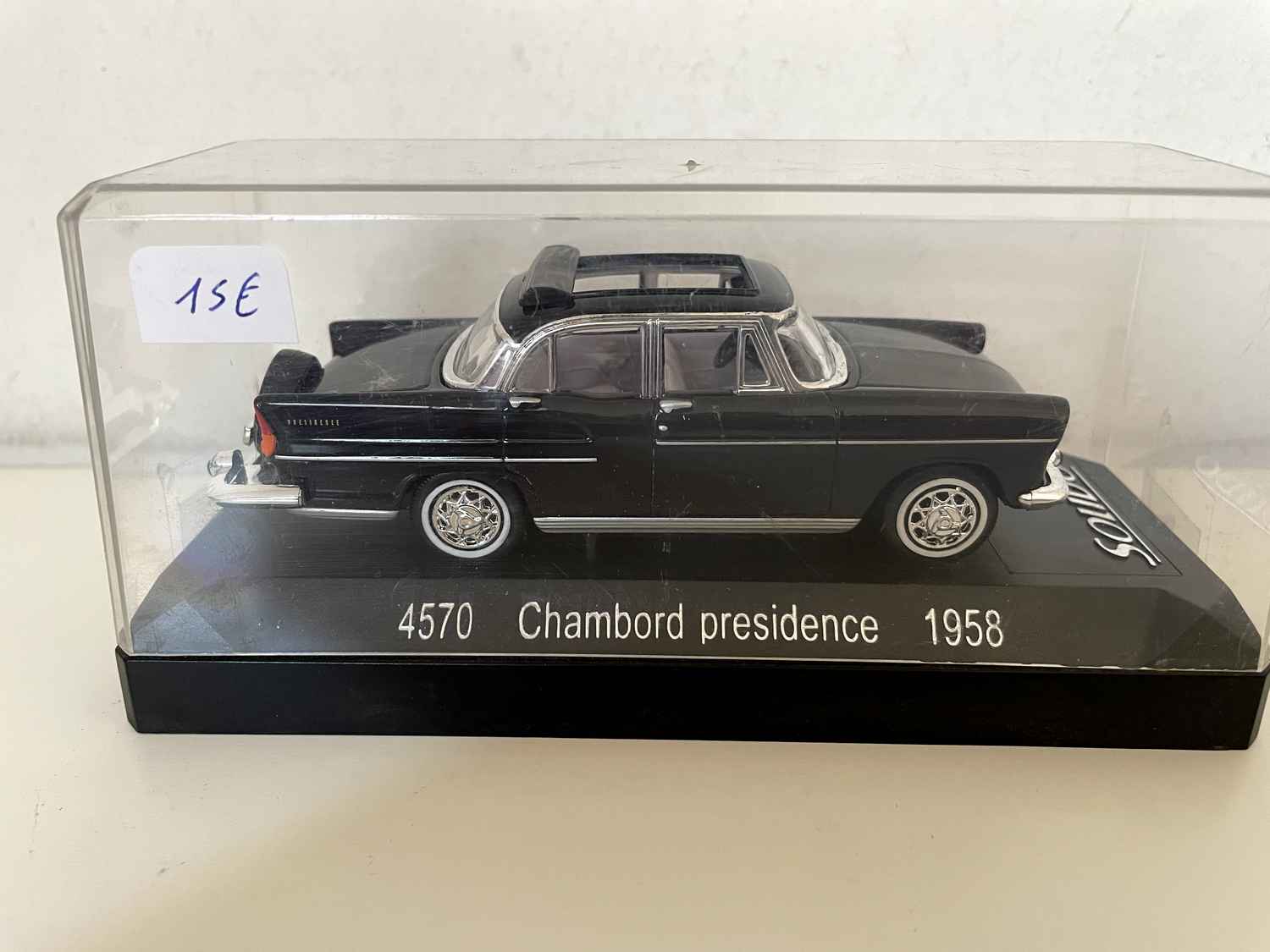 Black Simca Chambord Présidence from 1958 (Solido reference 4570)