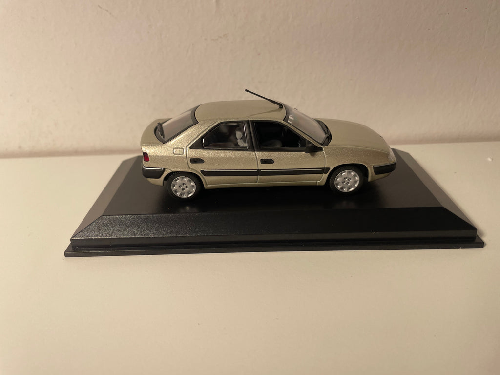 Citroën Xantia jasnobrązowy? - NOREV