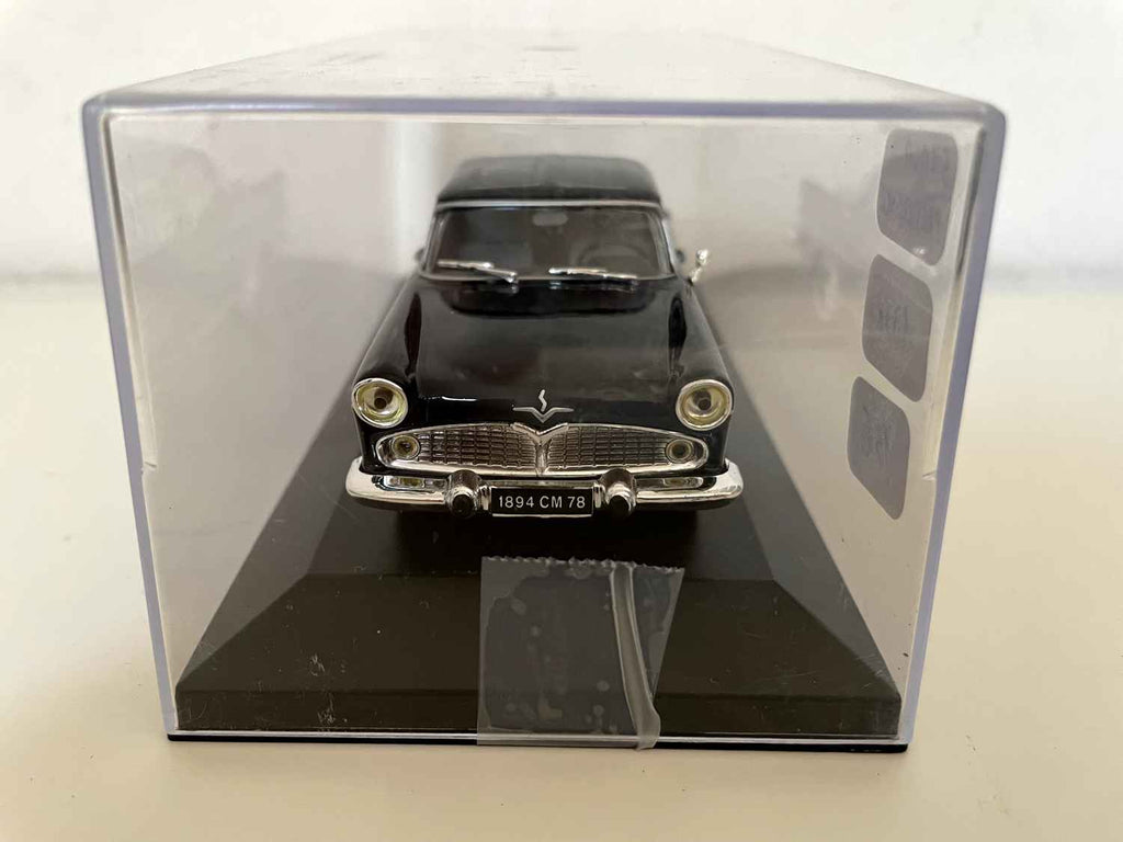 Schwaarz Simca Présidence vun 1958 (Auto an eng Basis bäigefüügt)