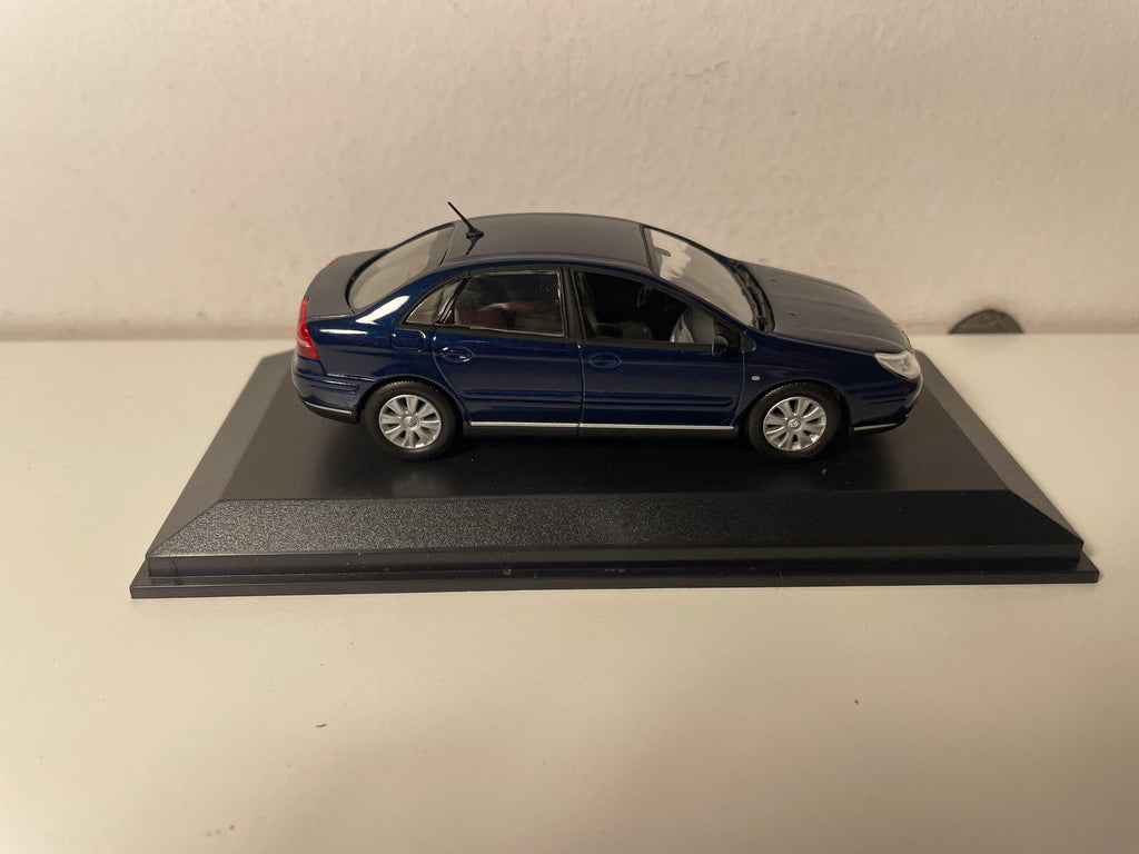 Citroën C5 berline bleue (bleu Mauricius) - NOREV