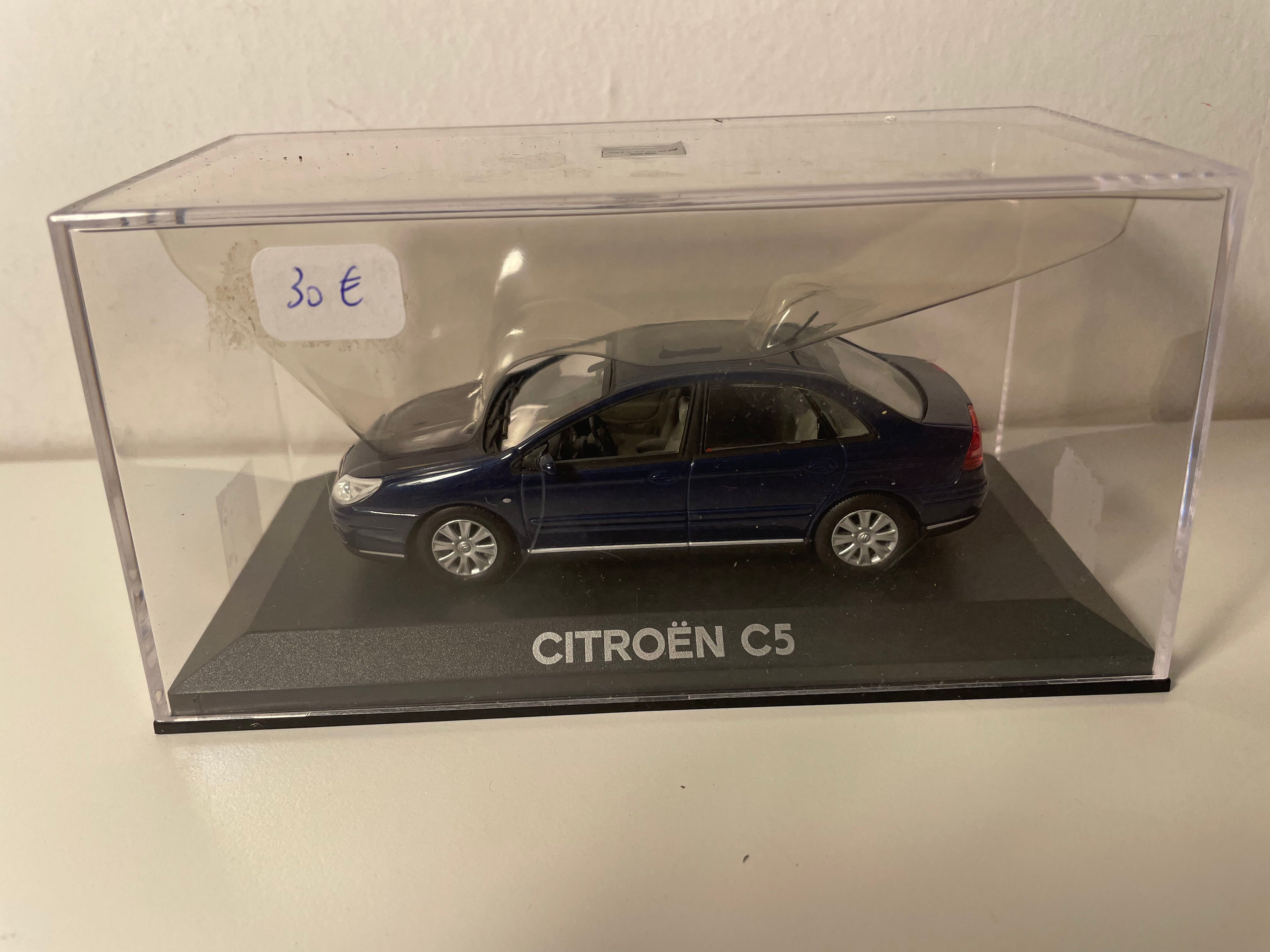 Citroën C5 blauwe sedan (blauw Mauritius) - NOREV