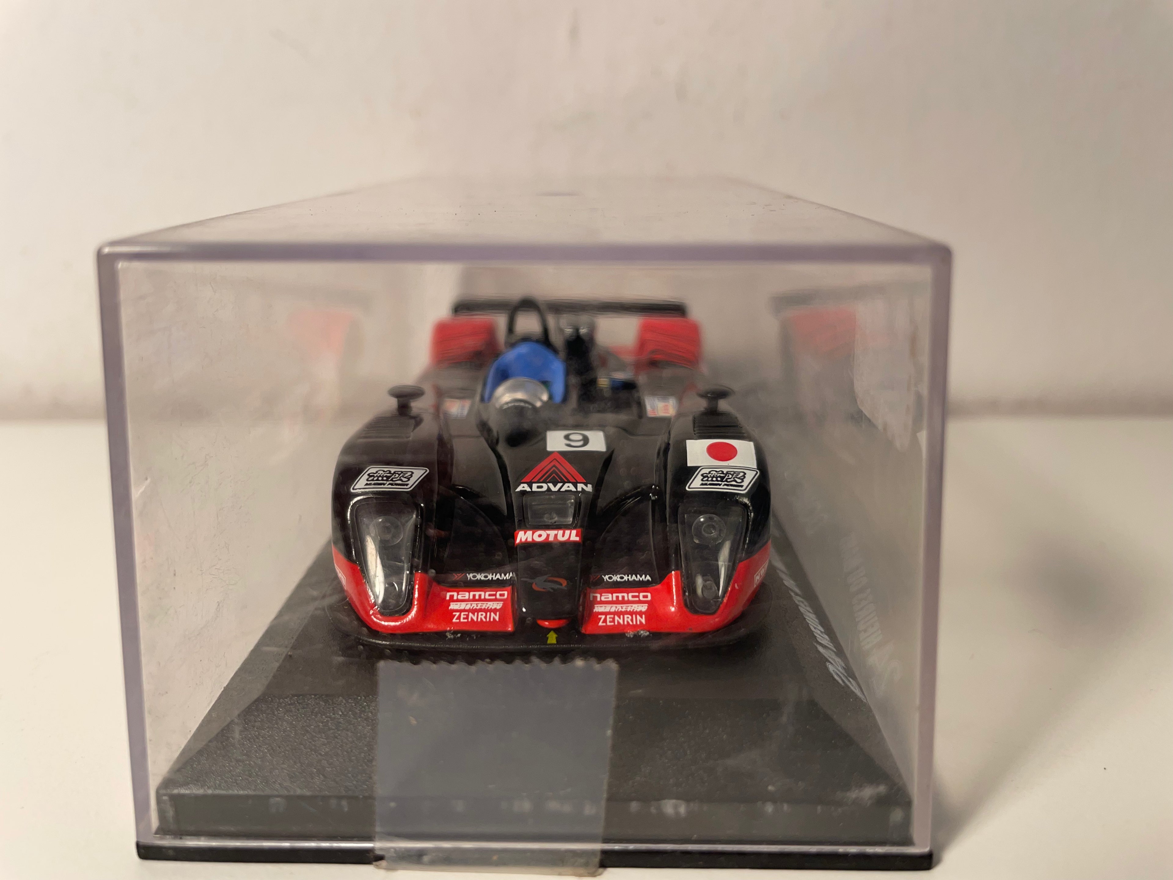 Dome S101 Schwarz und Rot Nummer 9 (24 Stunden von Le Mans von 2003)