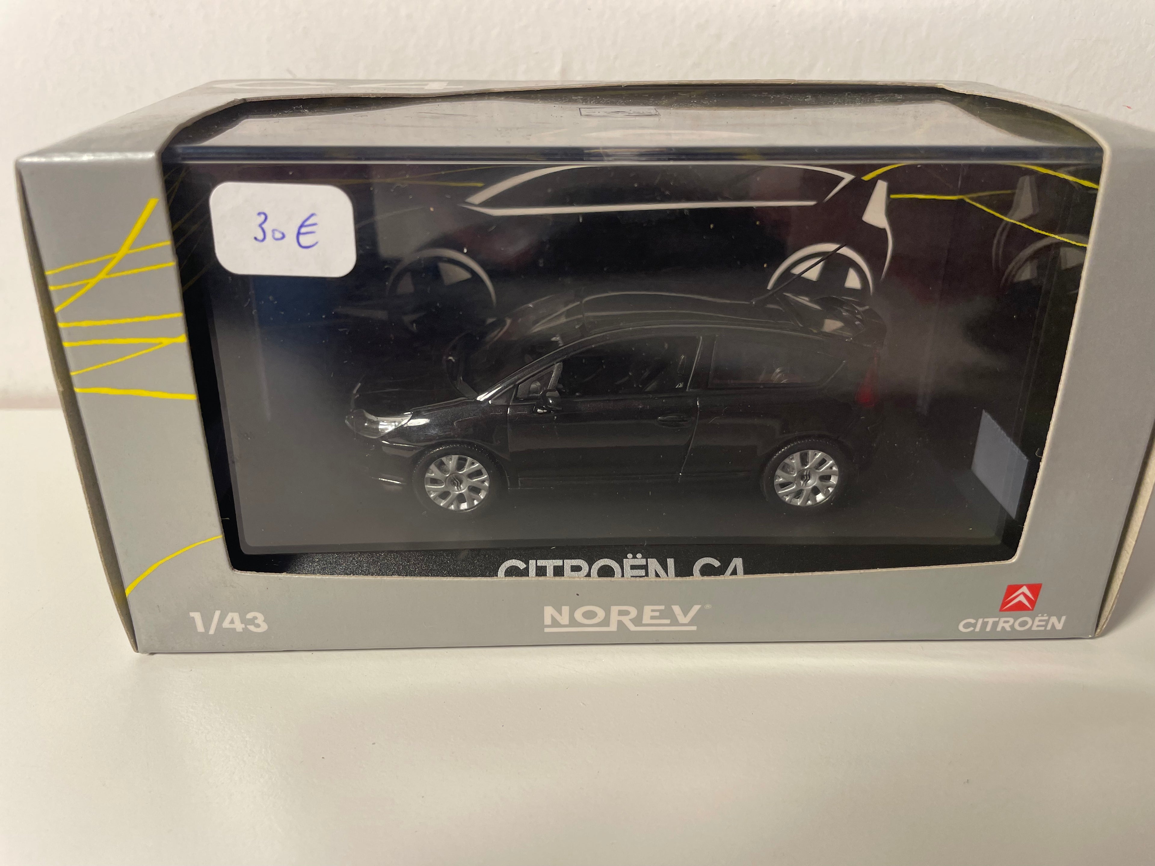 Citroën C4 coupé czarny (czarny Obsidian) - NOREV