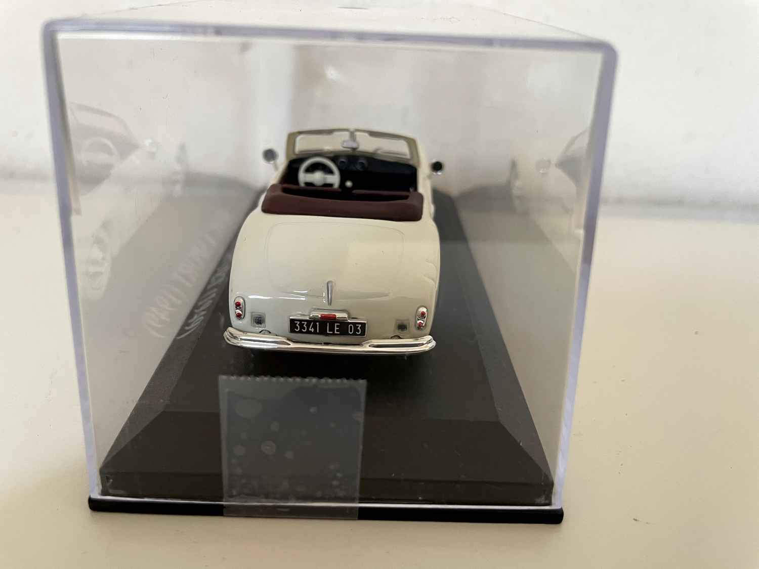 SIMCA Sport en color blanco roto de 1949