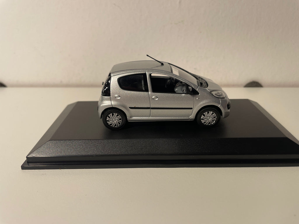 Citroën C1 gris (gris Gallium) - NOREV